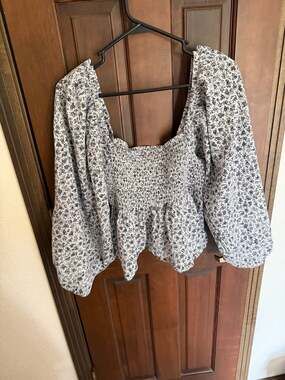 UO Daisy Print Smocked Blouse